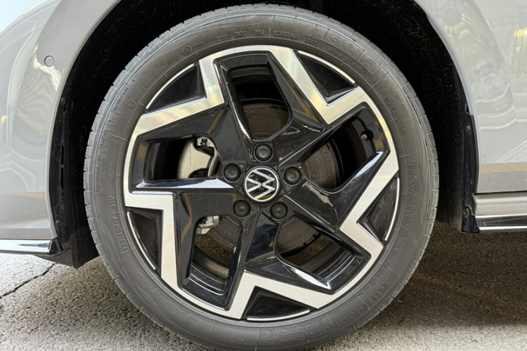 大众 高尔夫 2025款 改款二 300TSI R-Line车身外观6003