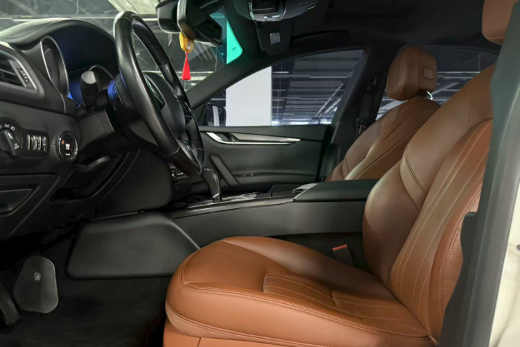 玛莎拉蒂 Ghibli 2014款 3.0T 标准版车身外观6010