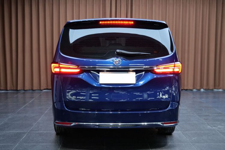 别克GL8 2023款 陆上公务舱 智享型车身外观6005