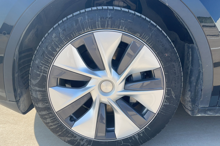 特斯拉 Model Y 2022款 改款 后轮驱动版车身外观6006