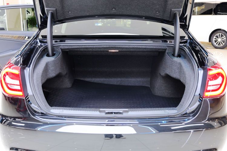 红旗H7 2021款 2.0T 旗舰版局部细节23