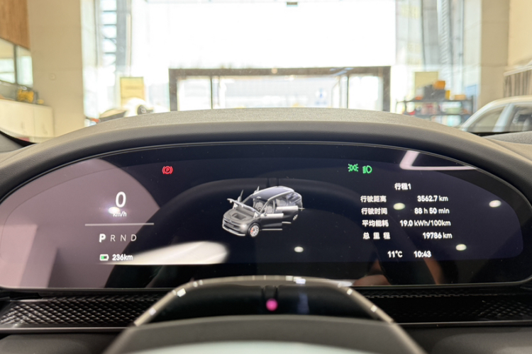 极氪7X 2025款 75kWh 后驱智驾版中控内饰15