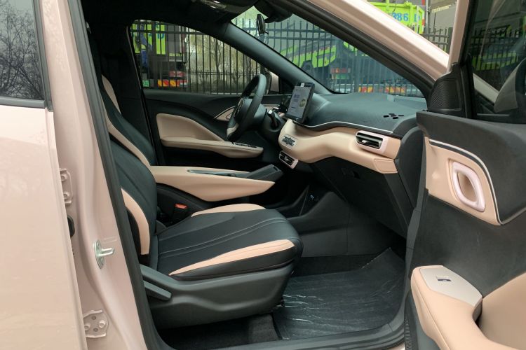 比亚迪 海鸥 2025款 智驾版 305km 活力版中控内饰7005