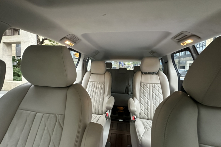 别克GL8 2021款 陆上公务舱 652T 舒适型局部细节9008