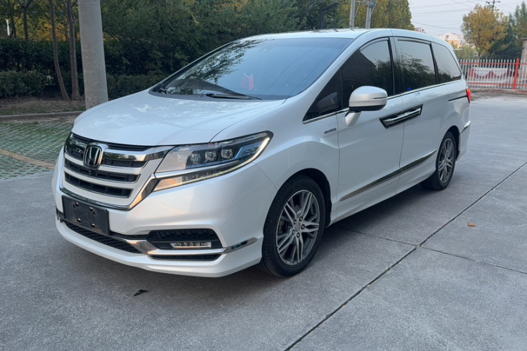 本田 艾力绅 2019款 2.0L 混动至尊版车身外观1