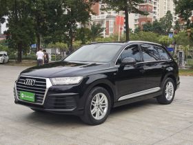 奥迪Q7 2018款 40 TFSI S line运动型