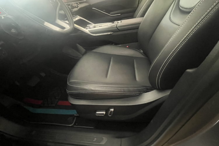 哈弗H6 2022款 第三代 1.5T 自动两驱Pro中控内饰7003