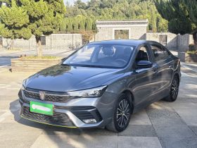 荣威i5 2021款 1.5L CVT黑金版