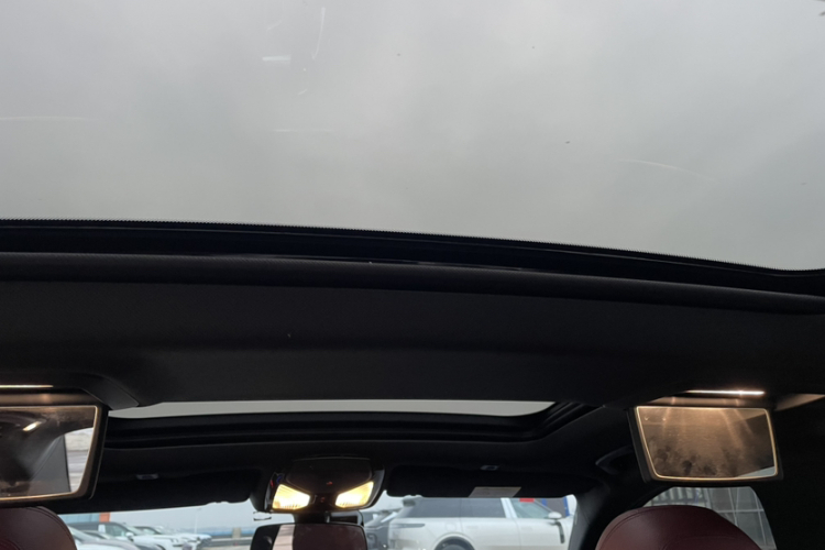 宝马5系 2019款 改款 530Li 尊享型 M运动套装中控内饰7009