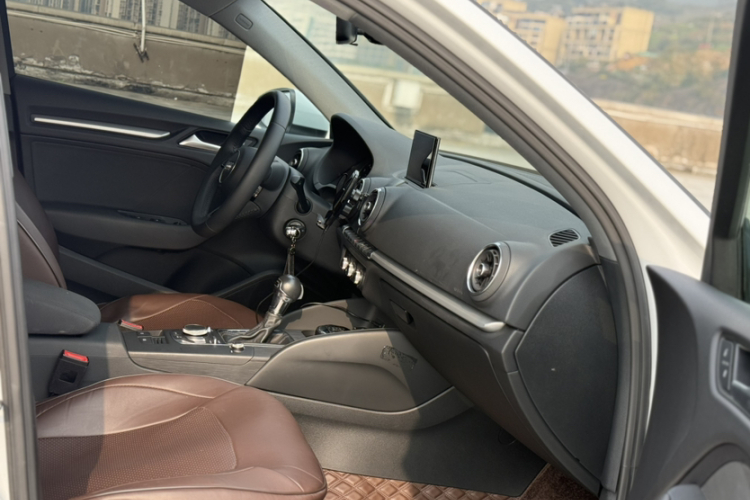 奥迪A3 2020款 Limousine 35 TFSI 进取型 国VI中控内饰7003