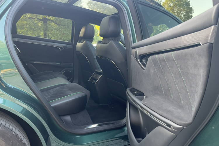 岚图汽车 岚图FREE 2025款 318 318km 后驱环游版车身外观6003