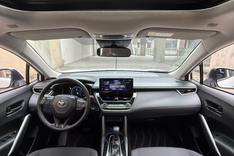 丰田 卡罗拉锐放 2023款 2.0L 精英版局部细节13