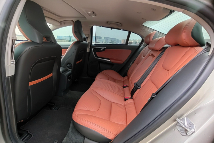 沃尔沃S60 2014款 S60L T5 智驭版中控内饰7002