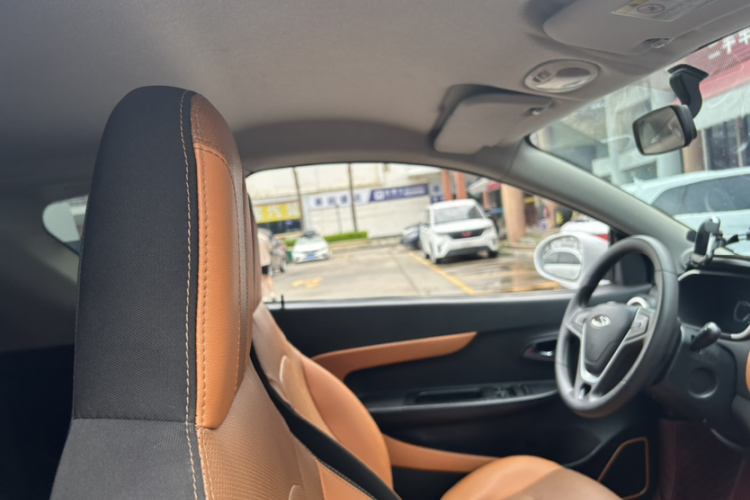 奇瑞新能源 小蚂蚁 2018款 400 4座智享版中控内饰7006