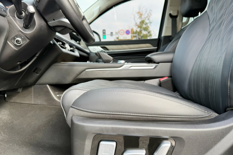 坦克500 2022款 3.0T 运动版 造境型 7座中控内饰7006