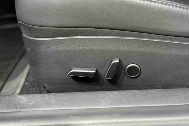 特斯拉 Model 3 2022款 后轮驱动版局部细节9003