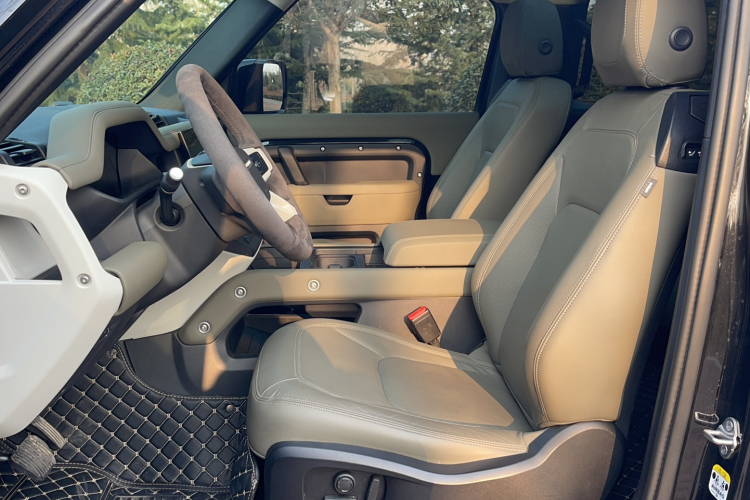 路虎卫士 2024款 90 2.0T P300 S局部细节19