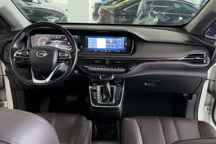 广汽传祺 传祺M6 2019款 270T DCT尊荣版（七座）国VI中控内饰7005