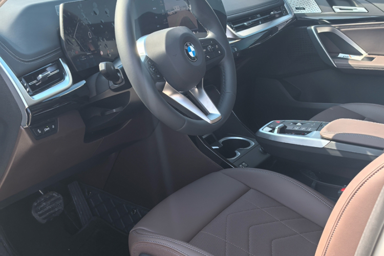 宝马X1 2024款 sDrive25Li X设计套装中控内饰7002