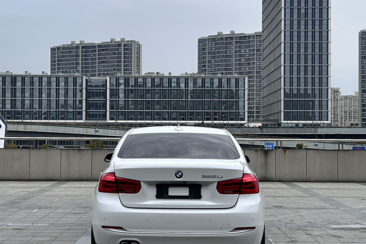 宝马3系 2019款 320Li 时尚型车身外观6001