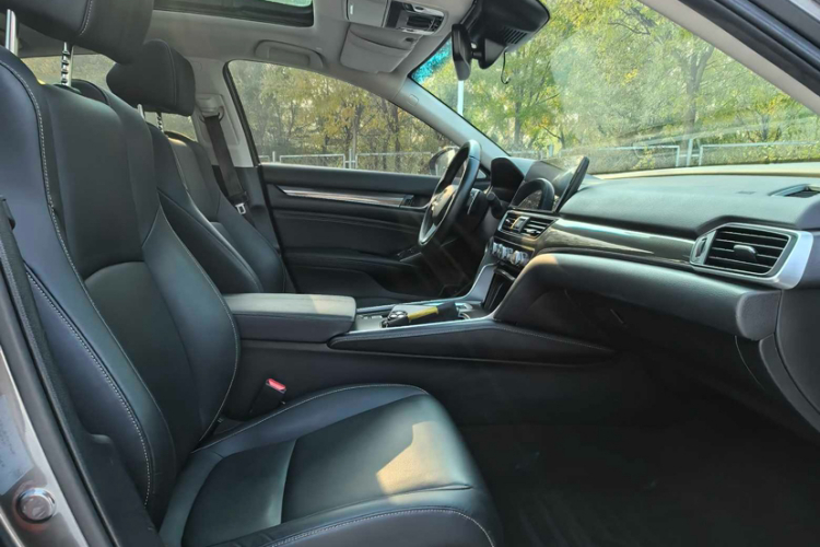 本田 雅阁 2022款 锐·混动 2.0L 幻夜·锐智版中控内饰7009