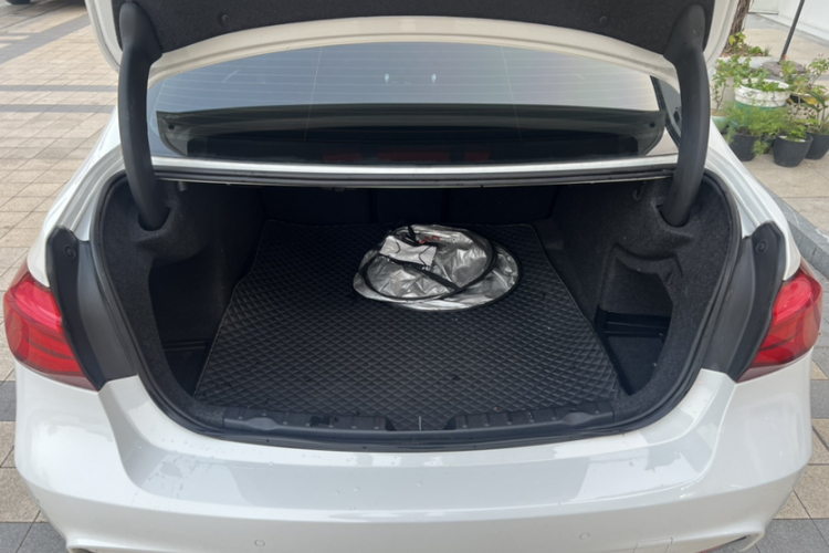 宝马3系 2018款 320Li M运动曜夜版局部细节23