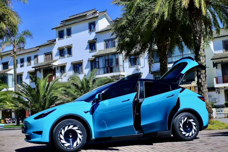 特斯拉 Model Y 2022款 改款 后轮驱动版车身外观6001