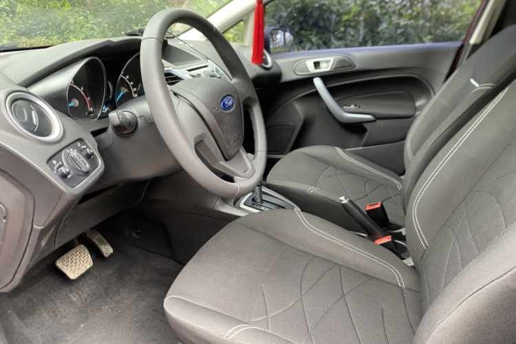 福特 嘉年华 2013款 两厢 1.5L 自动时尚型局部细节19