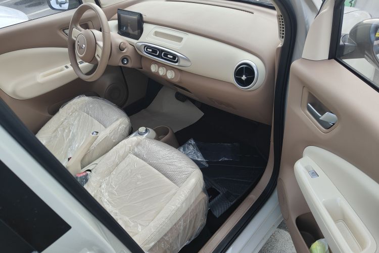 五菱汽车 宏光MINIEV 2025款 四门版 进阶款中控内饰7003