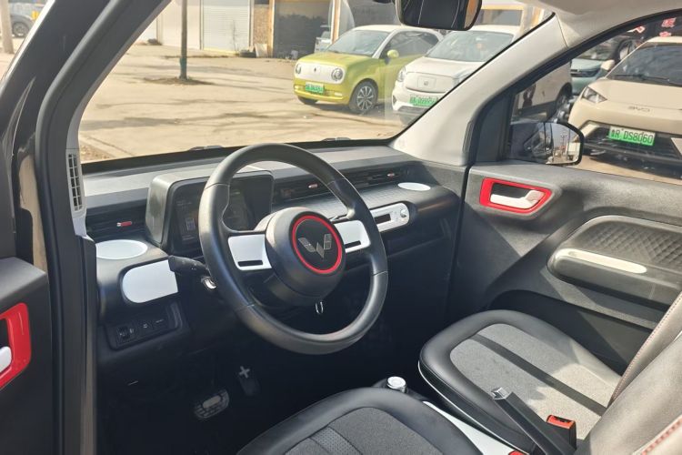 五菱汽车 宏光MINIEV 2022款 GAMEBOY 200km 玩咖款 磷酸铁锂中控内饰7001