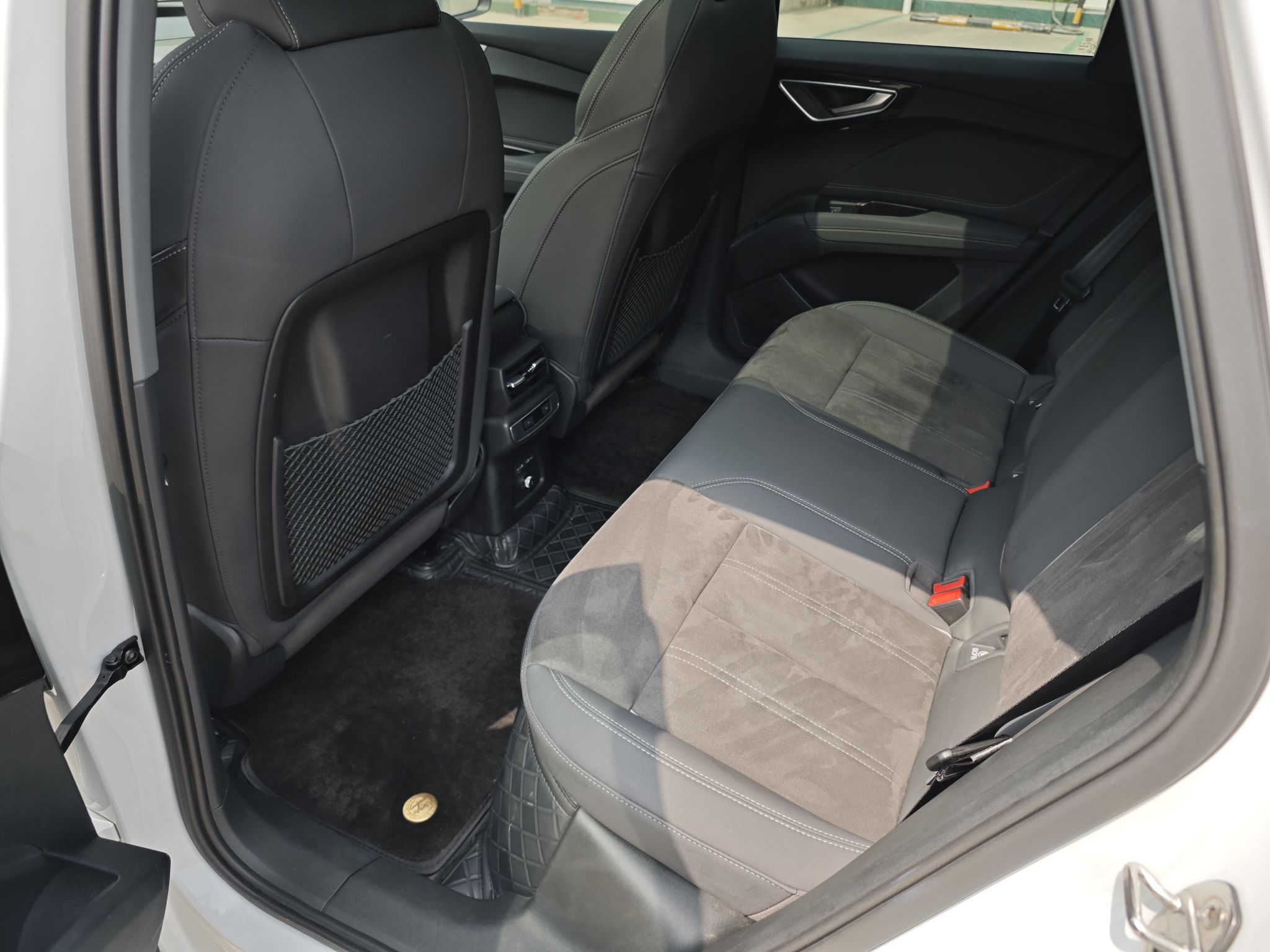 奥迪Q4 e-tron 2023款 40 e-tron 创境版