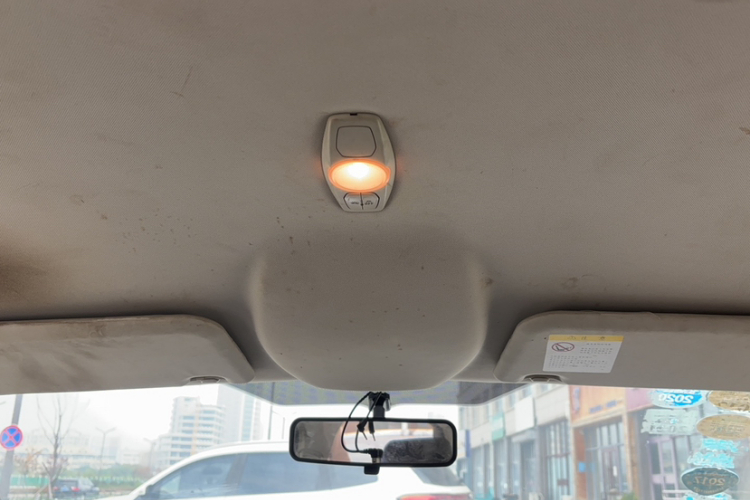 福特 福克斯 2012款 三厢 1.6L 自动舒适型局部细节22