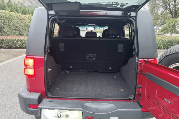 北京越野 北京BJ40 2016款 40L 2.3T 自动两驱豪华版局部细节23