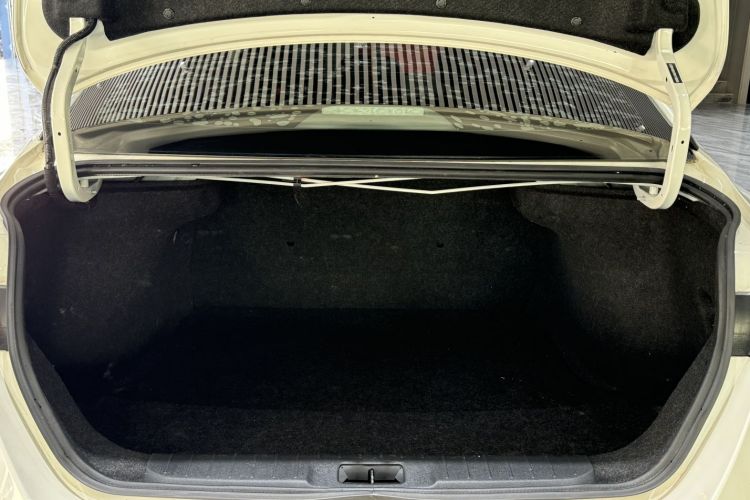 日产 轩逸 2021款 1.6L XL CVT悦享版中控内饰7014