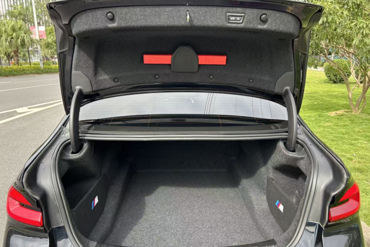 宝马5系 2023款 530Li 尊享型 M运动套装局部细节23