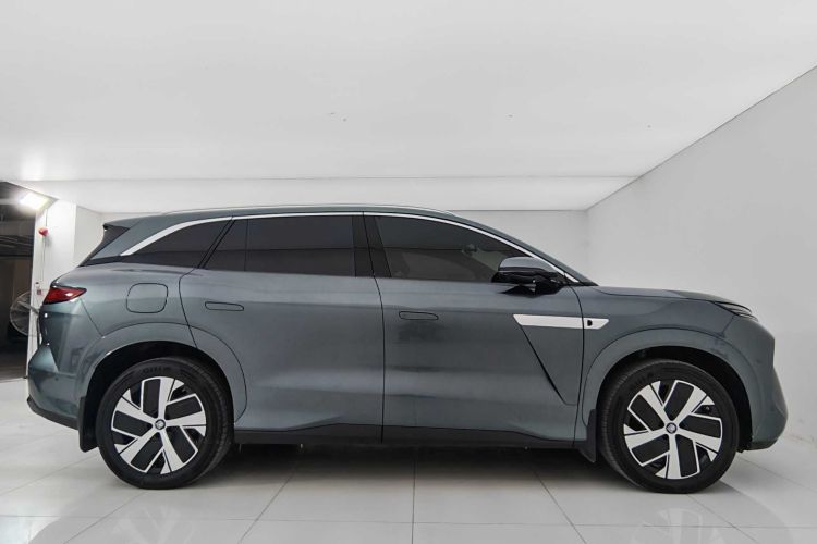 比亚迪 唐L 2025款 DM 200KM四驱激光雷达旗舰型车身外观6004