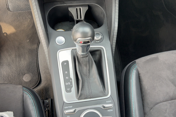 奥迪Q2L 2018款 35 TFSI 豪华致雅型 国V局部细节18