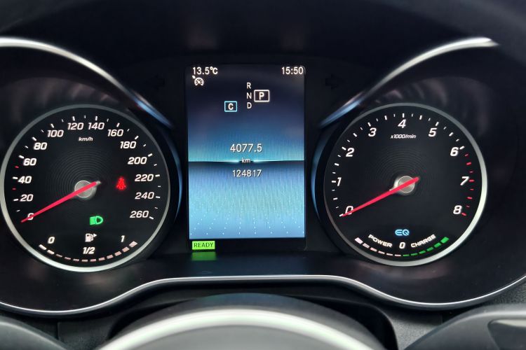 奔驰C级 2019款 C 260 L 运动版中控内饰15