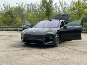 蔚来ET5T 2025款 75kWh Touring