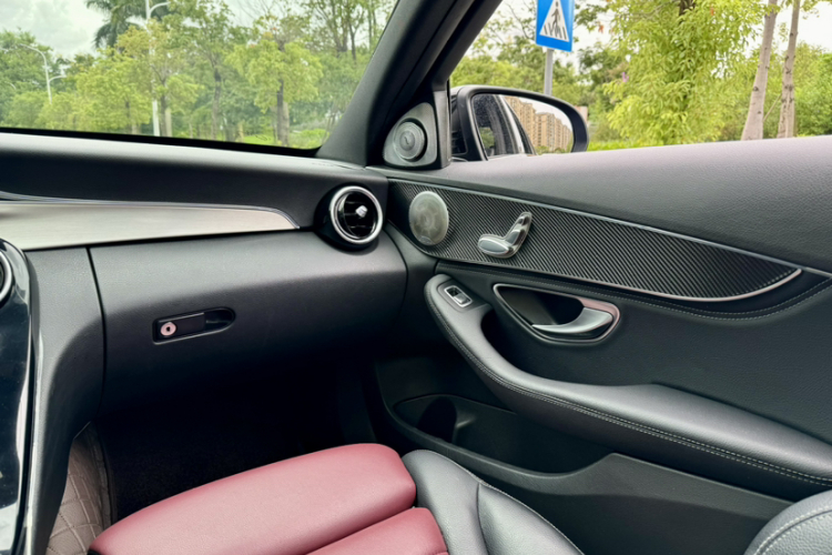 奔驰C级 2018款 C 200 运动版中控内饰7006