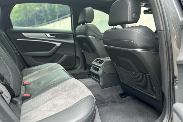 奥迪A6L 2019款 40 TFSI 豪华动感型中控内饰7008