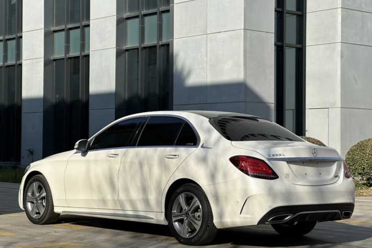 奔驰C级 2019款 改款 C 260 L 运动版车身外观6003