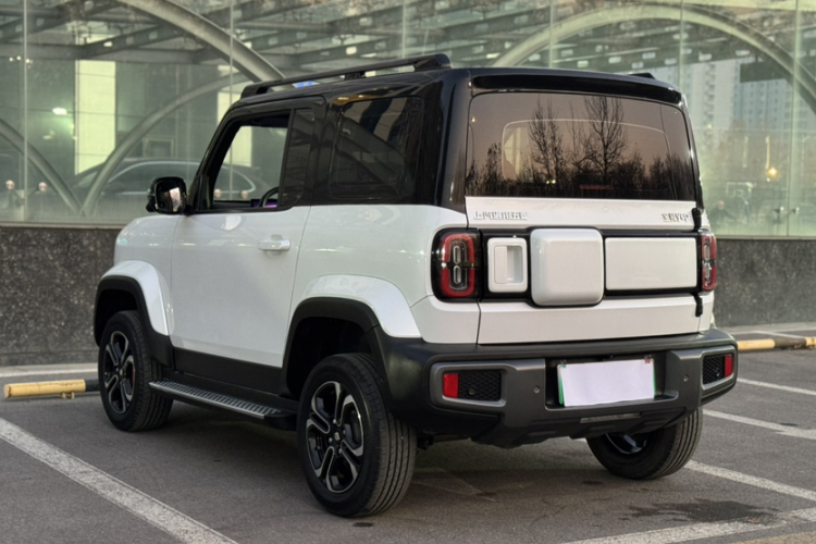 宝骏悦也 2023款 智尊版车身外观6001