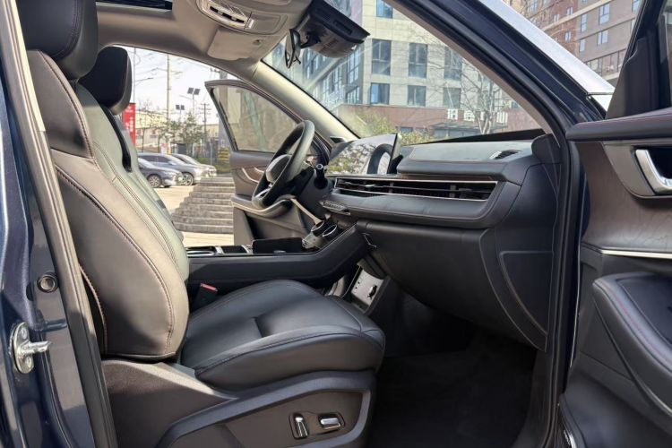 星途追风 2020款 乘风破浪版 1.5T CVT星睿版中控内饰7003