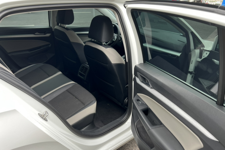 大众 高尔夫 2023款 280TSI DSG Pro中控内饰7003