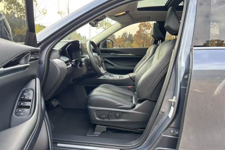 英菲尼迪QX60 2022款 2.0T 舒享版中控内饰7002
