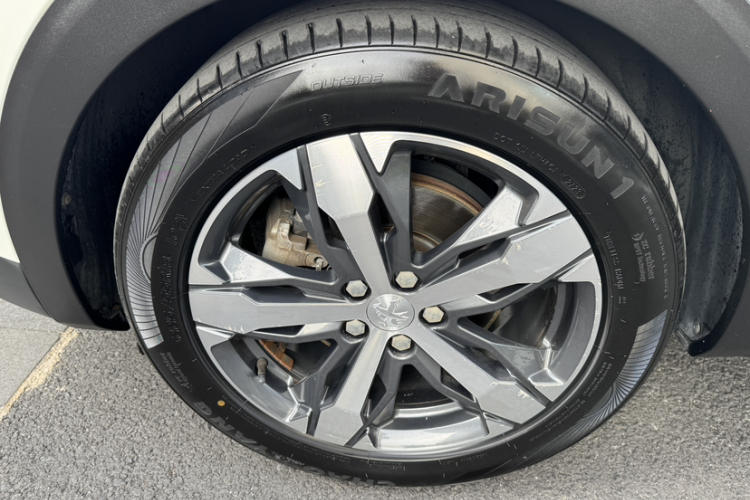 标致4008 2017款 350THP 精英版车身外观6005