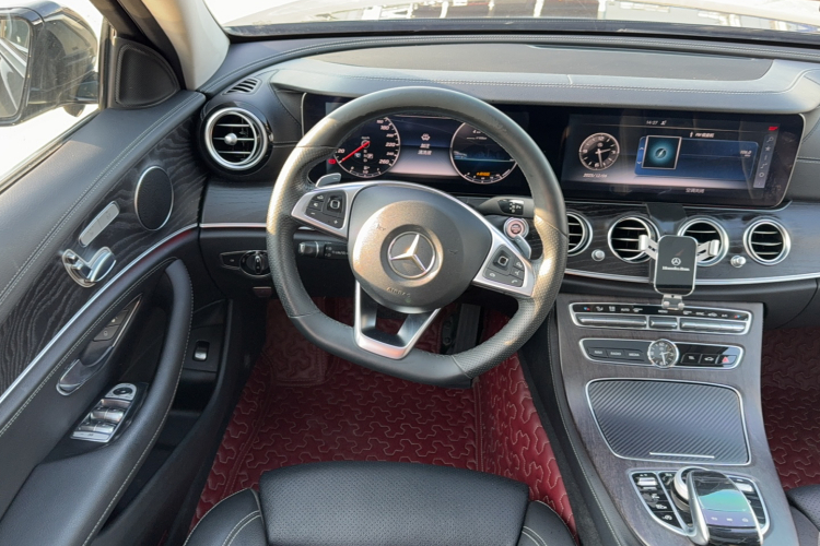 奔驰E级 2017款 E 200 L 运动型 4MATIC局部细节13