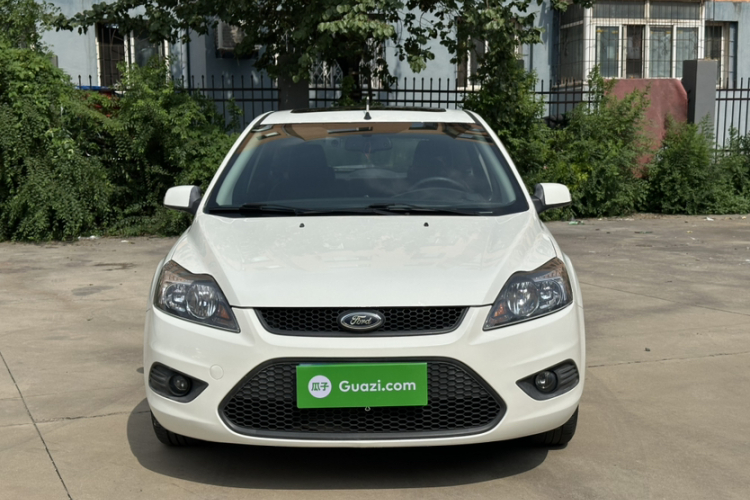 福特 福克斯 2013款 两厢经典 1.8L 手动百万纪念版车身外观6003