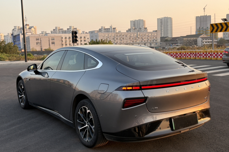 小鹏P7 2020款 670N车身外观6006